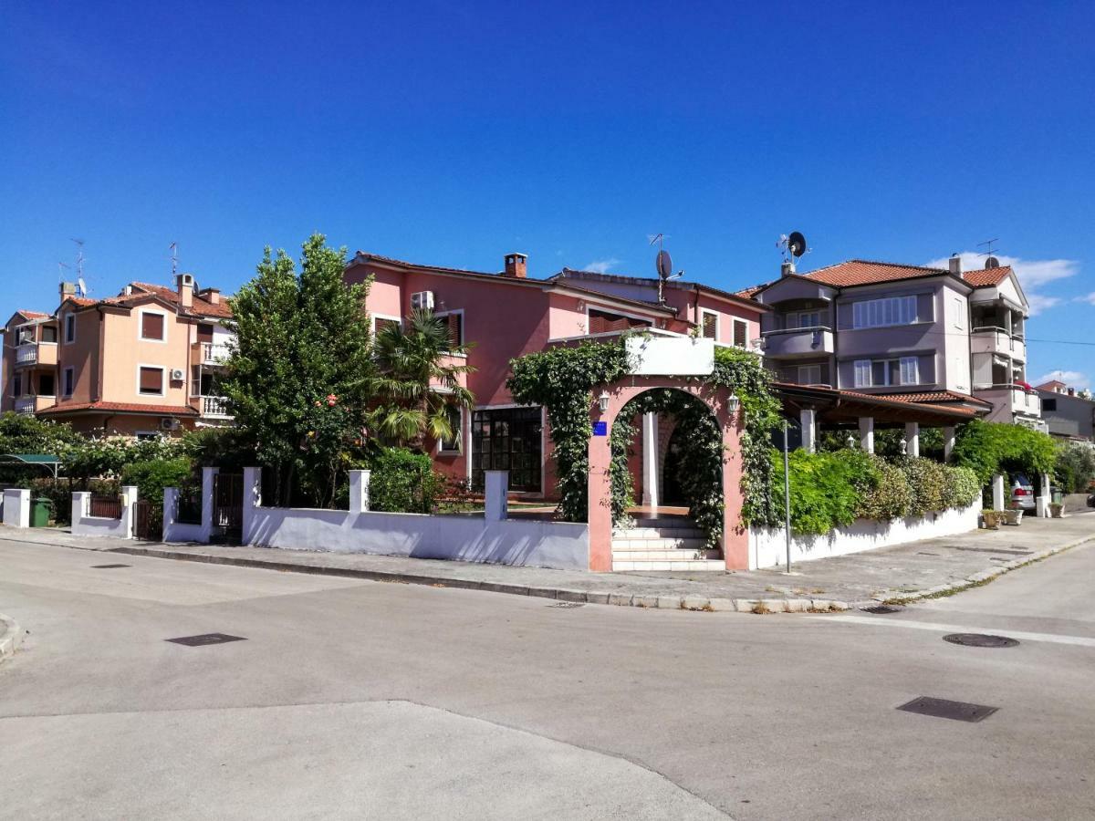 Apartment Sandra Умаг Екстериор снимка